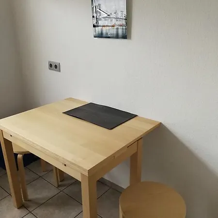 Near Stuttgart Messe / Trade Centre 菲尔德施塔特